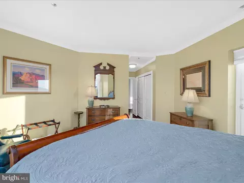 Bedroom - 100 Harborview Dr #PH1D, Baltimore, MD 21230 photo 5 of 5