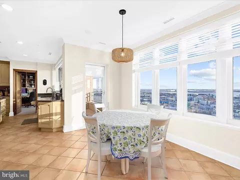 Dining - 100 Harborview Dr #PH1D, Baltimore, MD 21230 photo 2 of 2
