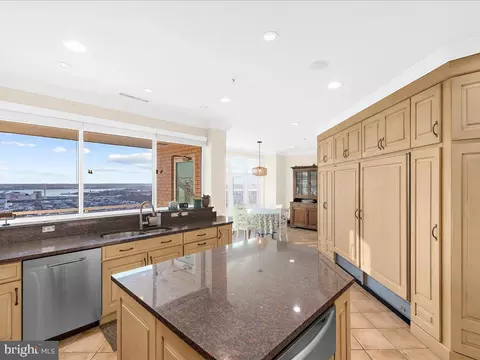 Kitchen - 100 Harborview Dr #PH1D, Baltimore, MD 21230 photo 6 of 7