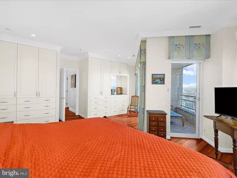 Bedroom - 100 Harborview Dr #PH1D, Baltimore, MD 21230 photo 3 of 5