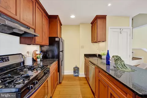 Kitchen - 311 E West St, Baltimore, MD 21230 photo 4 of 5