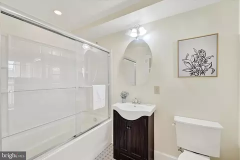 Bath - 311 E West St, Baltimore, MD 21230 photo 2 of 5