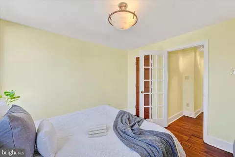 Bedroom - 311 E West St, Baltimore, MD 21230 photo 2 of 4