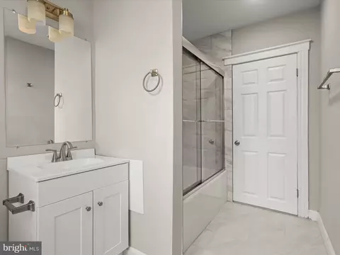 608 E 41st St, Baltimore, MD 21218 photo 24