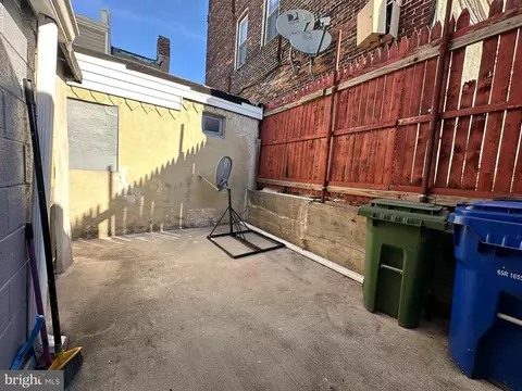 Exterior - 517 S Regester St, Baltimore, MD 21231 photo 1 of 2
