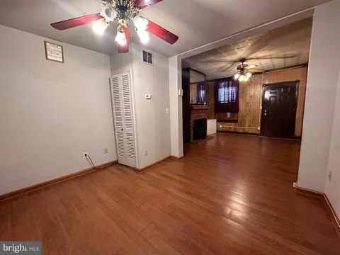 Living - 517 S Regester St, Baltimore, MD 21231 photo 3 of 4