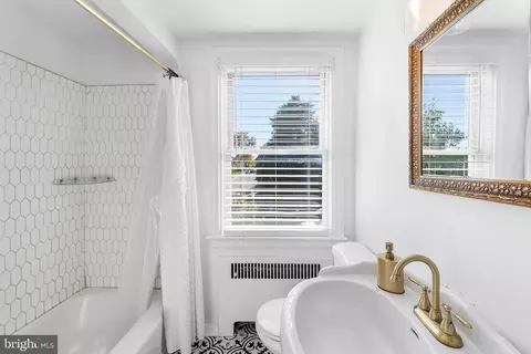 Bath - 1100 Andover Rd, Baltimore, MD 21218 photo 2 of 2