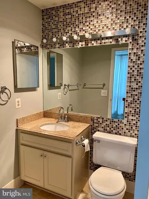 2360 Flax Ter, Baltimore, MD 21209 photo 23
