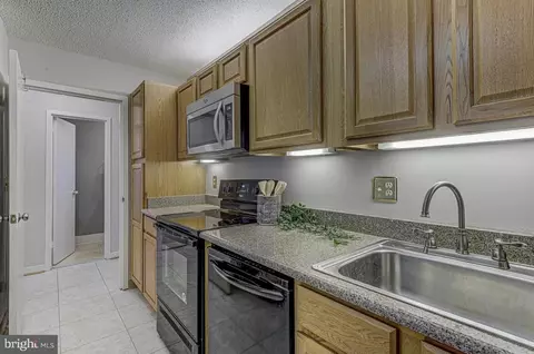 2360 Flax Ter, Baltimore, MD 21209 photo 4
