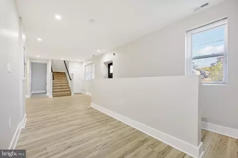 Entry Way - 5521 Radecke Ave, Baltimore, MD 21206 photo 2 of 10