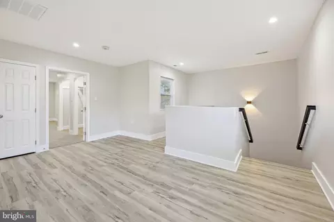 Entry Way - 5521 Radecke Ave, Baltimore, MD 21206 photo 9 of 10