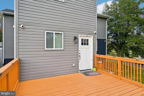 Exterior - 5521 Radecke Ave, Baltimore, MD 21206 photo 7 of 12