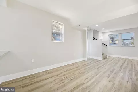 Entry Way - 5521 Radecke Ave, Baltimore, MD 21206 photo 4 of 10