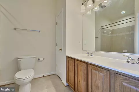 910 E Lombard St, Baltimore, MD 21202 photo 22