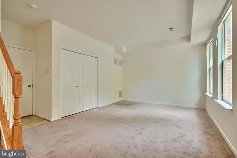 910 E Lombard St, Baltimore, MD 21202 photo 3