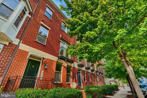910 E Lombard St, Baltimore, MD 21202 photo 2