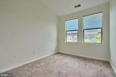 910 E Lombard St, Baltimore, MD 21202 photo 13