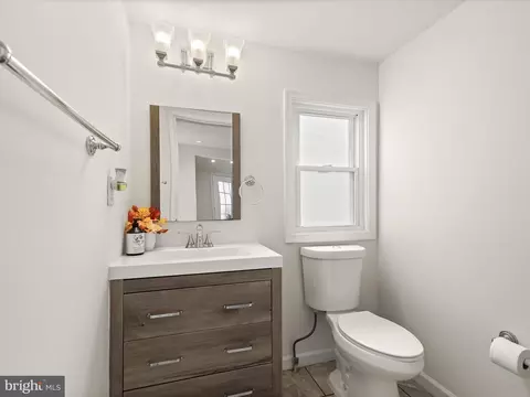 Bath - 1917 Breitwert Ave, Baltimore, MD 21230 photo 1 of 4