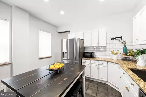 Kitchen - 2812 Dillon St, Baltimore, MD 21224 photo 4 of 6
