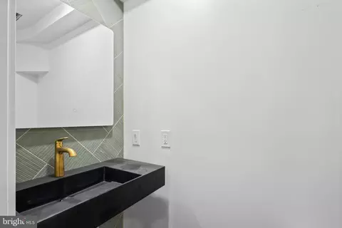 1618 Mchenry St, Baltimore, MD 21223 photo 6