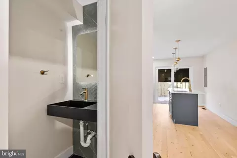 1620 Mchenry St, Baltimore, MD 21223 photo 6