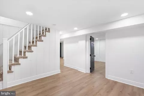 Entry Way - 5632 Anthony Ave, Baltimore, MD 21206 photo 5 of 7