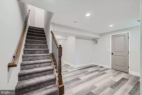Entry Way - 25 S Rosedale St, Baltimore, MD 21229 photo 8 of 8