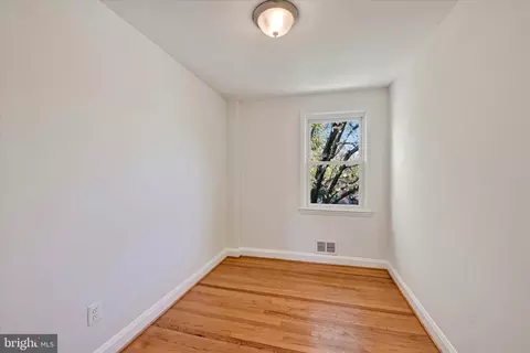 Bedroom - 4810 Crowson Ave, Baltimore, MD 21212 photo 1 of 4