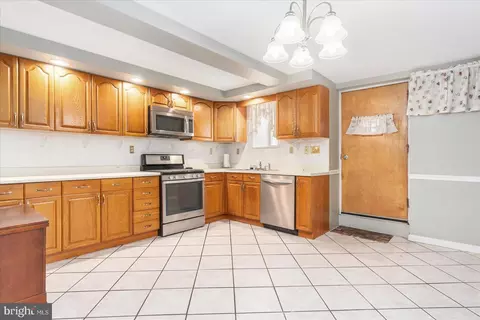834 Ponca St, Baltimore, MD 21224 photo 22
