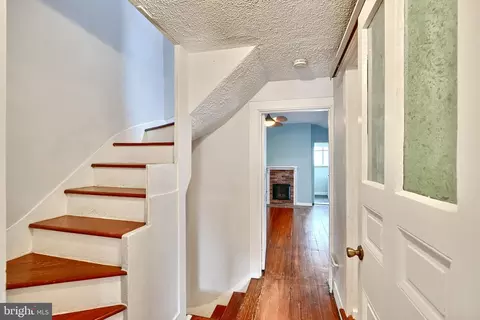 Entry Way - 1902 E Pratt St, Baltimore, MD 21231 photo 1 of 5