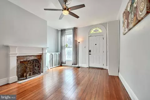 Living - 1902 E Pratt St, Baltimore, MD 21231 photo 3 of 5