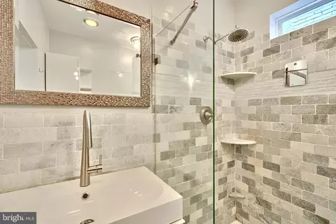 Bath - 1902 E Pratt St, Baltimore, MD 21231 photo 6 of 7