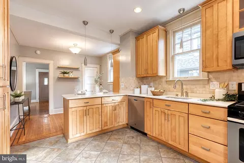 Kitchen - 502 Westgate Rd, Baltimore, MD 21229 photo 5 of 5