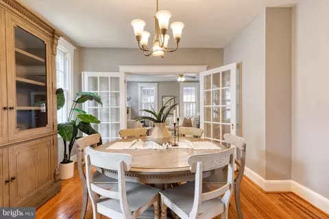 Dining - 502 Westgate Rd, Baltimore, MD 21229 photo 3 of 3