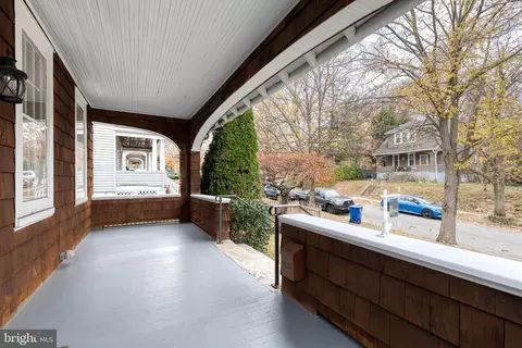 Exterior - 502 Westgate Rd, Baltimore, MD 21229 photo 3 of 7