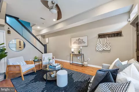 125 E Ostend St, Baltimore, MD 21230 photo 2