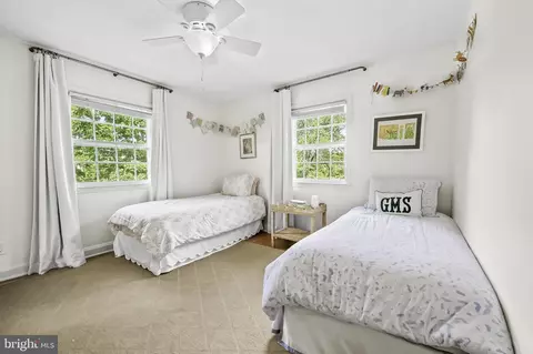 Bedroom - 203 Saint Dunstans Rd, Baltimore, MD 21212 photo 8 of 10