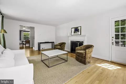 Living - 203 Saint Dunstans Rd, Baltimore, MD 21212 photo 2 of 6