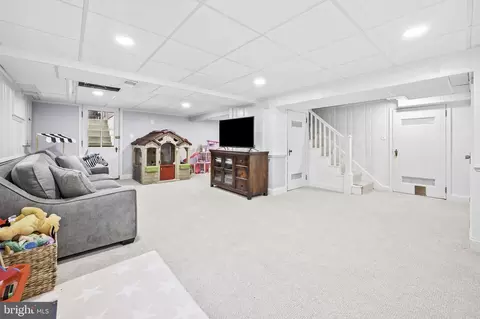 Other - 203 Saint Dunstans Rd, Baltimore, MD 21212 photo 3 of 8