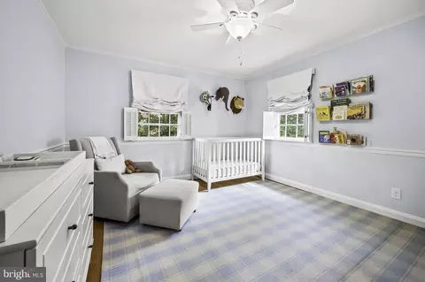 Bedroom - 203 Saint Dunstans Rd, Baltimore, MD 21212 photo 4 of 10