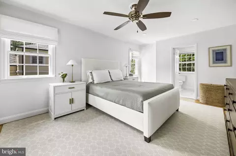 Bedroom - 203 Saint Dunstans Rd, Baltimore, MD 21212 photo 1 of 10