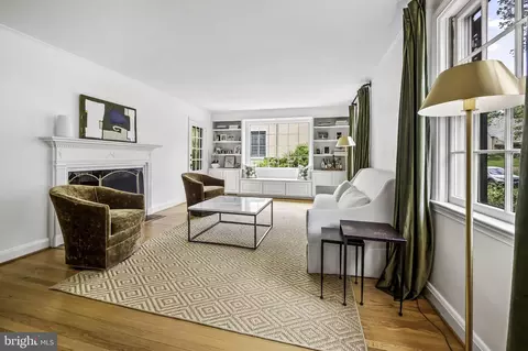 Living - 203 Saint Dunstans Rd, Baltimore, MD 21212 photo 1 of 6