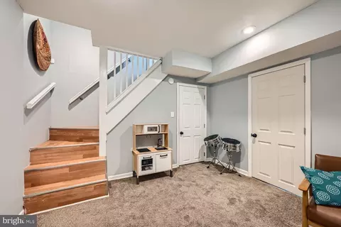 Entry Way - 8 Goodale Pl, Baltimore, MD 21212 photo 7 of 7