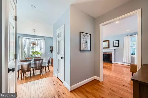 Entry Way - 8 Goodale Pl, Baltimore, MD 21212 photo 2 of 7