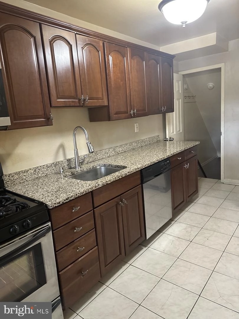 5749 Edgepark Rd, Baltimore, MD 21239 photo 4