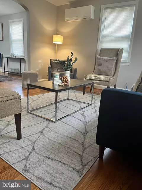 701 Wicklow Rd, Baltimore, MD 21229 photo 4