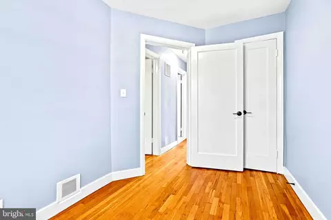 Entry Way - 4520 Manorview Rd, Baltimore, MD 21229 photo 3 of 4