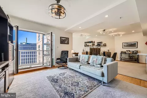 250 President St #504, Baltimore, MD 21202