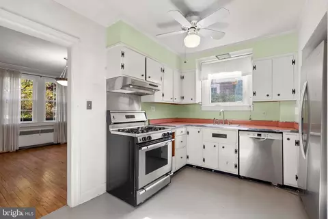 5006 Greenleaf Rd, Baltimore, MD 21210 photo 12