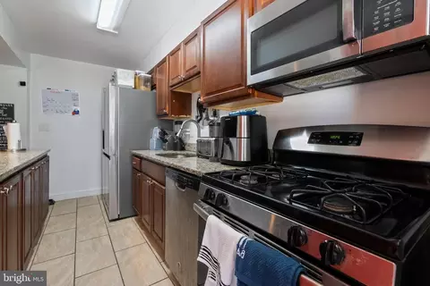1106 Cooks Ln, Baltimore, MD 21229 photo 6